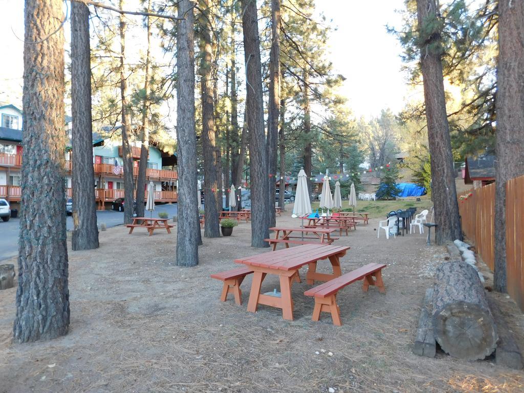 Honey Bear Lodge & Cabins Биг Бэар Лейк Экстерьер фото