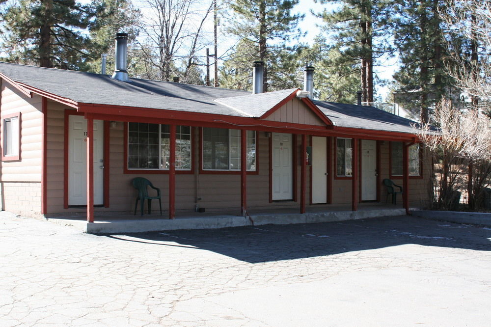 Honey Bear Lodge & Cabins Биг Бэар Лейк Экстерьер фото