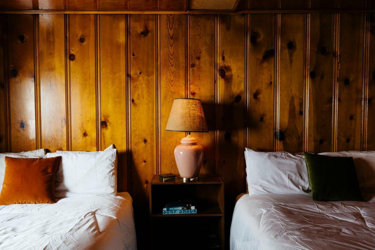 Honey Bear Lodge & Cabins Биг Бэар Лейк Номер фото